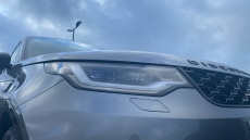 Land Rover Discovery 3.0 D300 Dynamic SE 5dr Auto Diesel Station Wagon